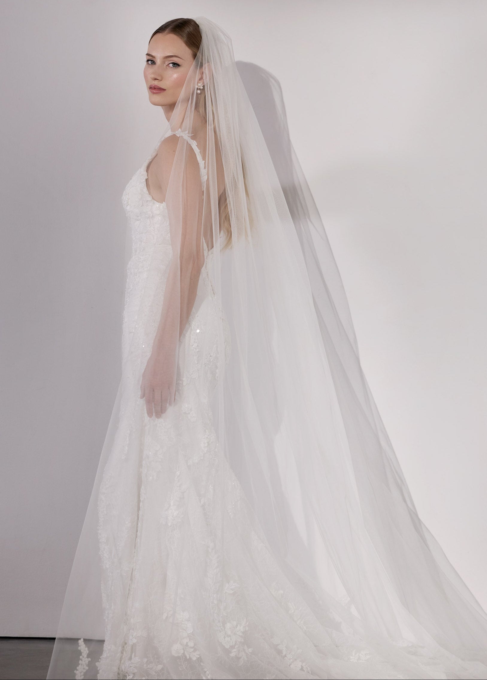 NATALIA VEIL