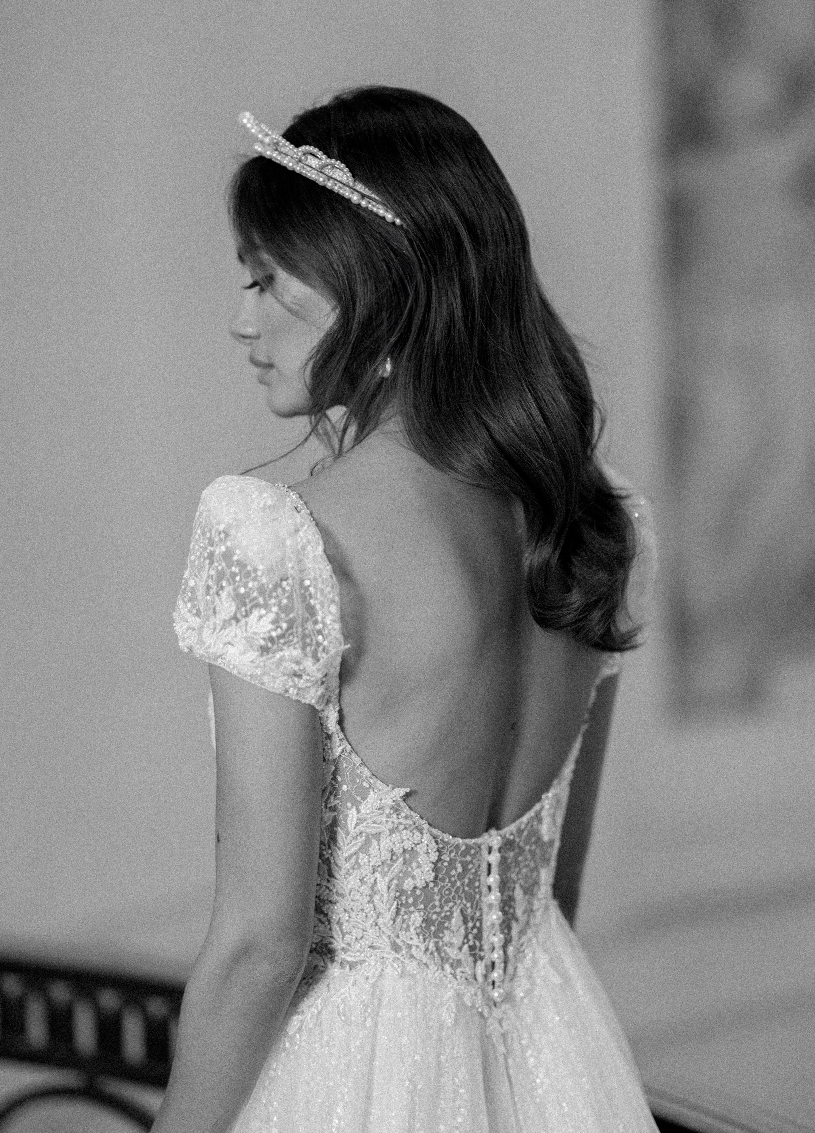 Chic sparkly A-line scoop neckline with illusion tulle cut-out with corset and detachable sleeves