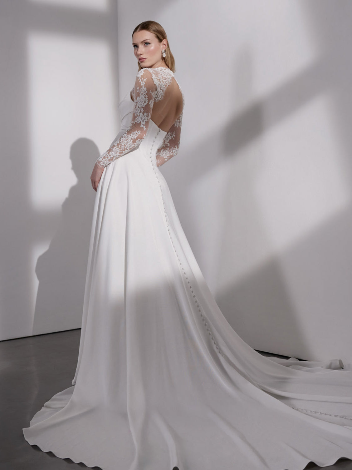 SARA | Avenue By Josephine Scott